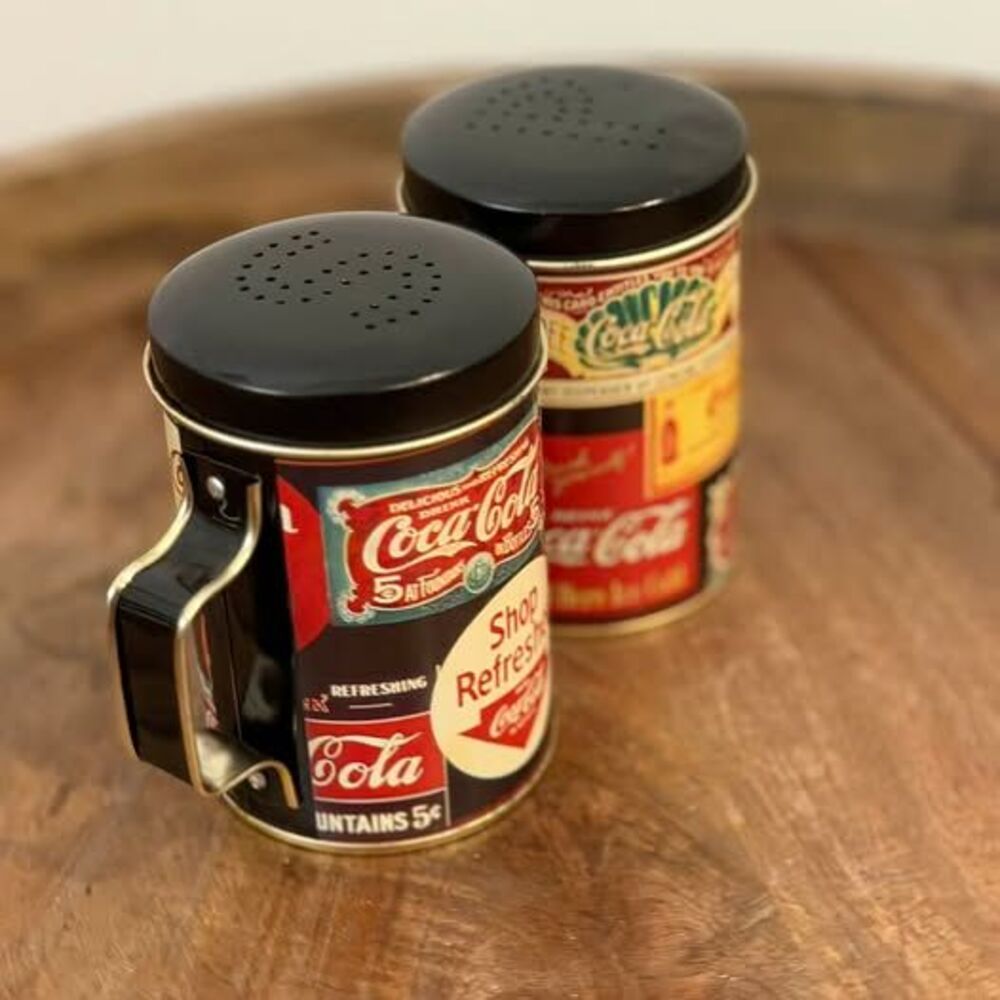 Coca-Cola Vintage Style Tin Salt and Pepper Shakers Set~2001